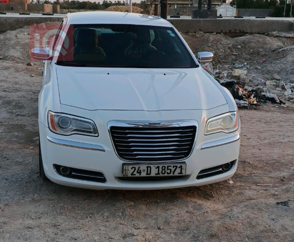 كرايسلر 300